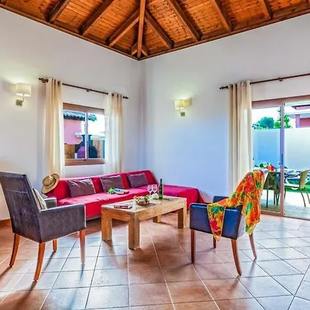 Villa Urbanizacion Fuerteventura Golf Club Sleeps 6 With Pool Air Con And Wifi
