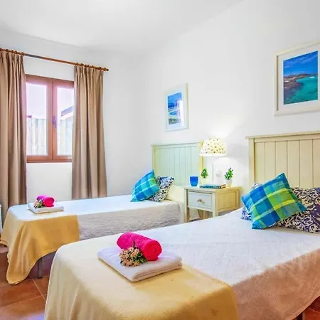 Urbanizacion Fuerteventura Golf Club Sleeps 6 With Pool Air Con And Wifi *